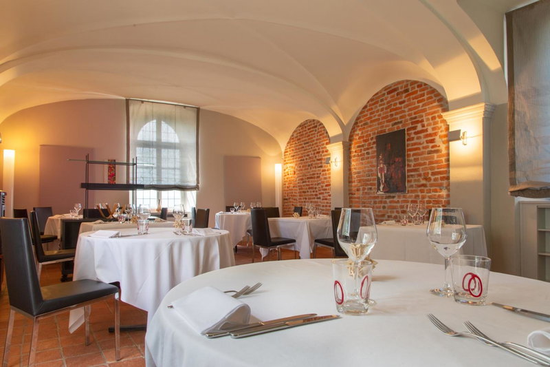 Hotel Castello di Santa Vittoria, Santa Vittoria dʼAlba, Italy