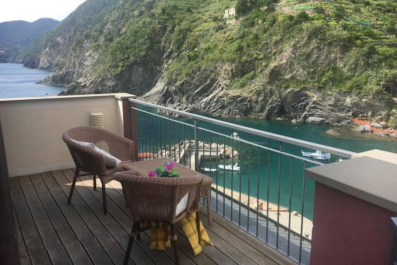 The Honeymooners’ Paradise Suite, Vernazza, Italy