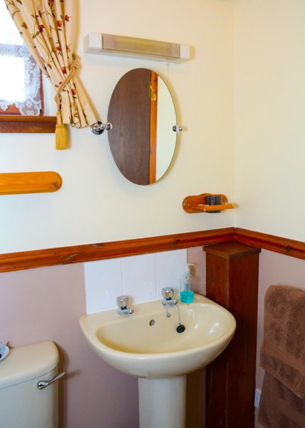 Clarke Cottage Guest House, Dunfermline, United Kingdom