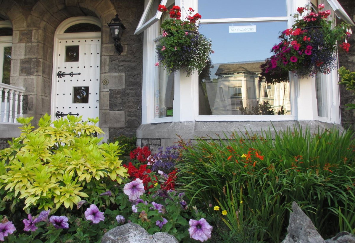 Hotel · Hillside Bed & Breakfast, Kendal