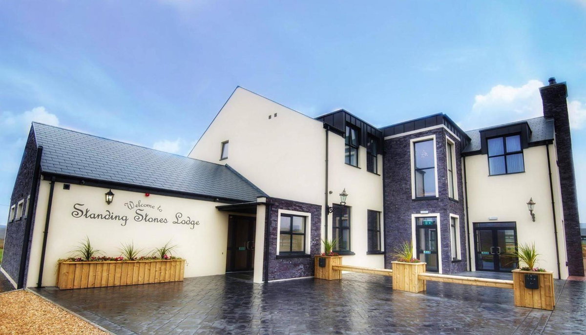 Hotel · Standing Stones Lodge, Belfast