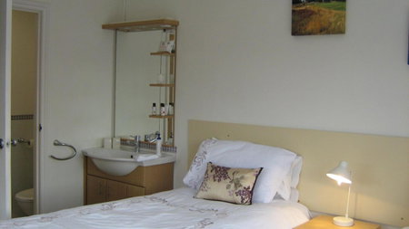 Savannah Bed and Breakfast, Virginia Water, United Kingdom