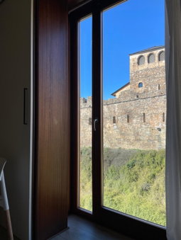 Apartamentos Turísticos Guiana, Ponferrada, Spain