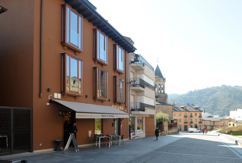 Apartamentos Turísticos Guiana, Ponferrada, Spain