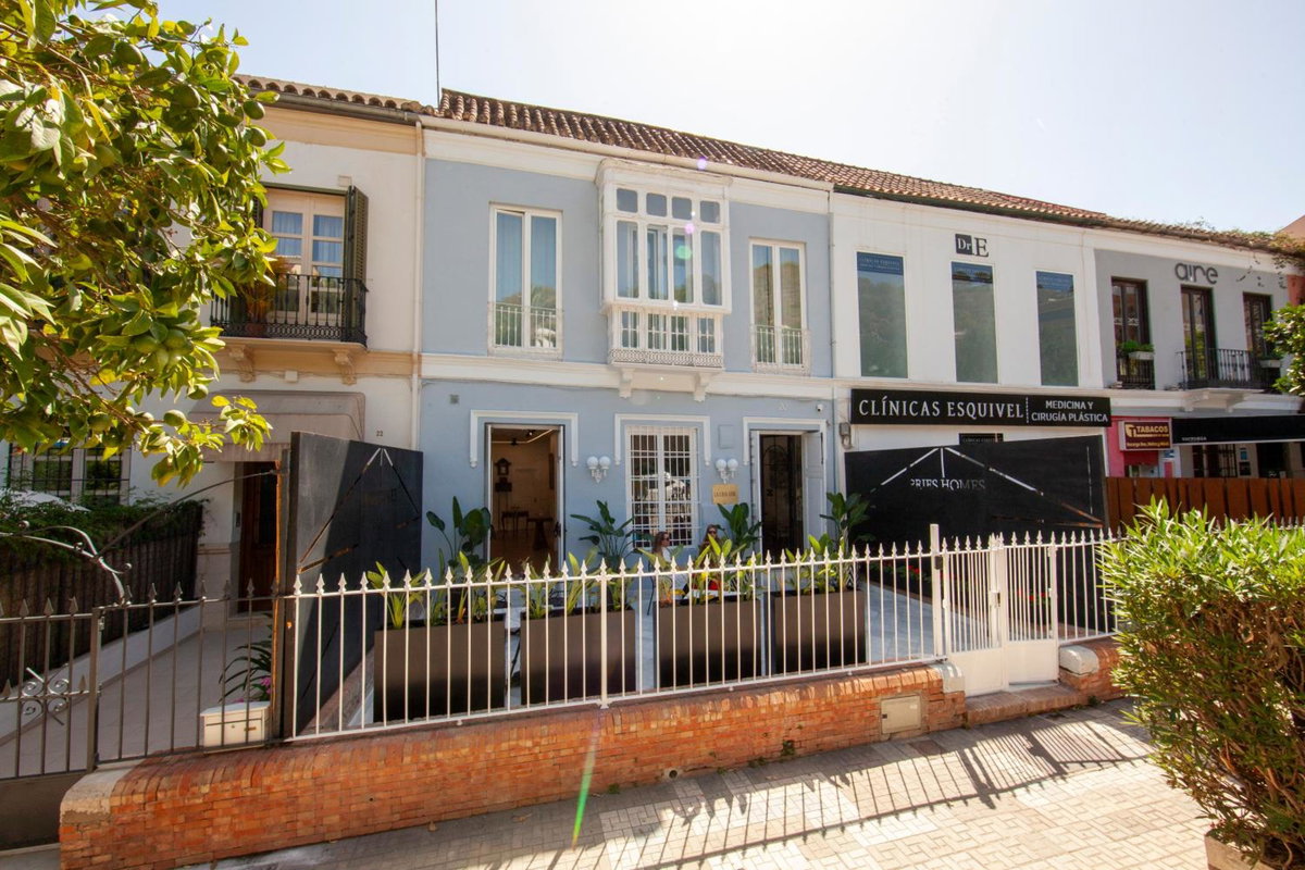 Pries Homes La Casa Azul, Spain