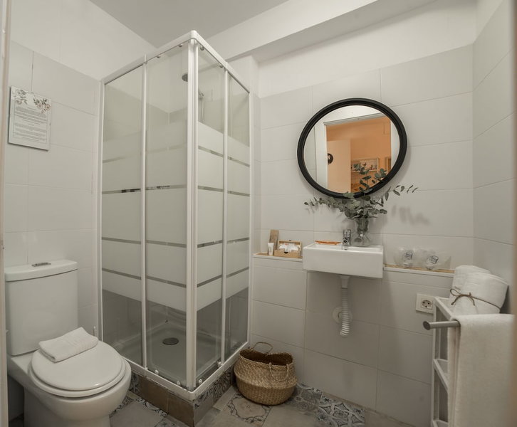 Rooms VITA & BAR, Granada, Spain