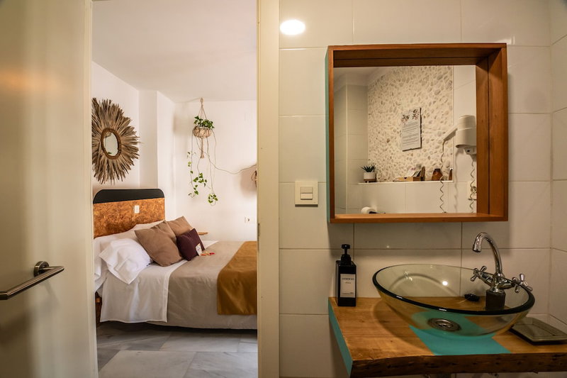 Rooms VITA & BAR, Granada, Spain
