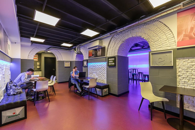 Art Seven Hostel Capsules, Madrid, Spain