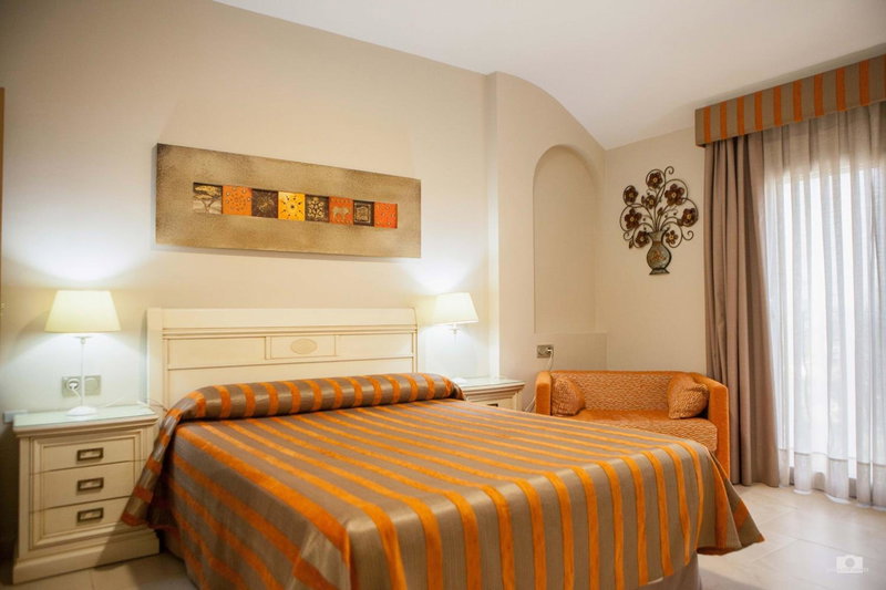 Hotel Versalles, Granja de Rocamora, Spain