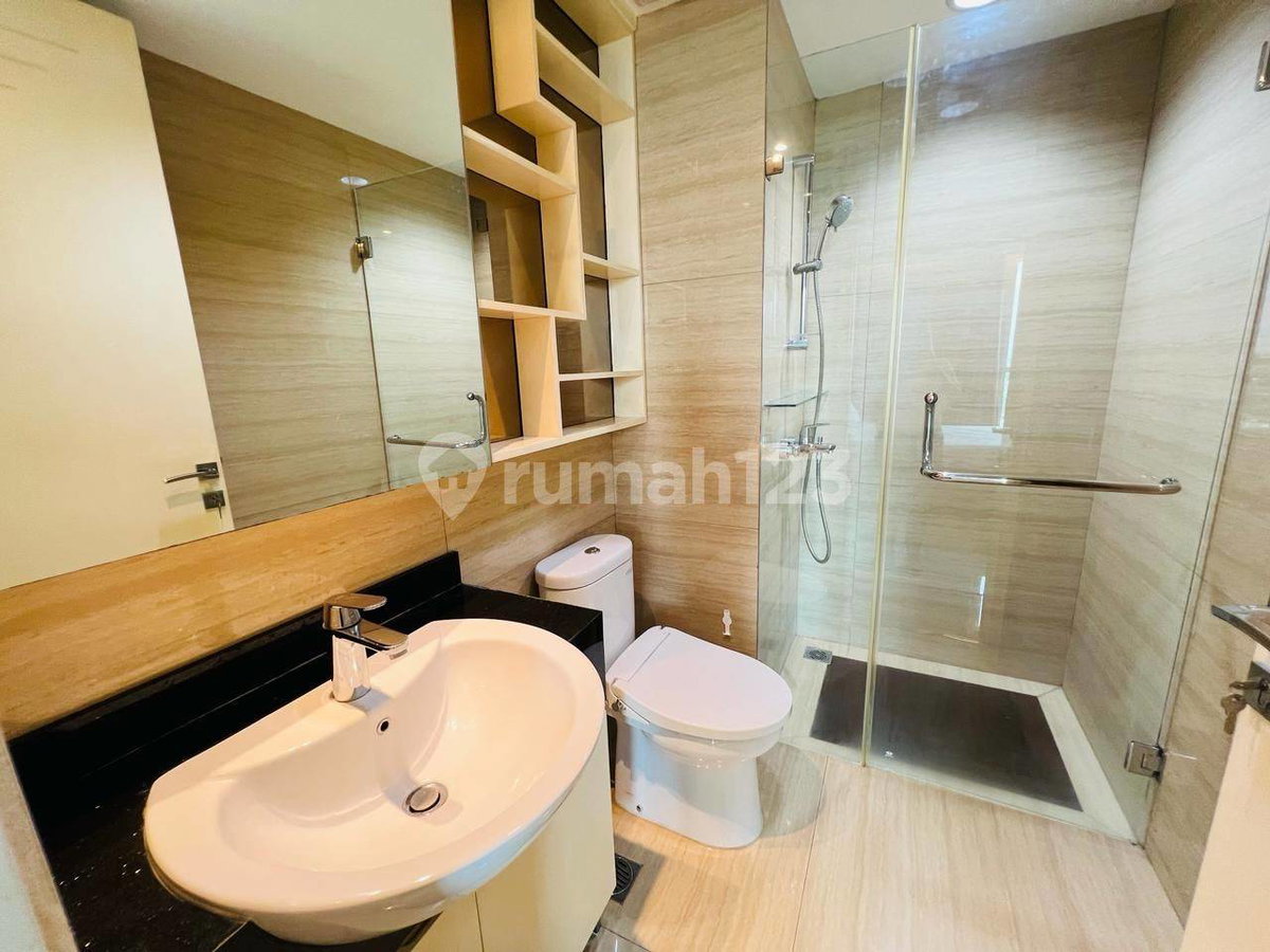 Kemang Village Residence, Индонезия