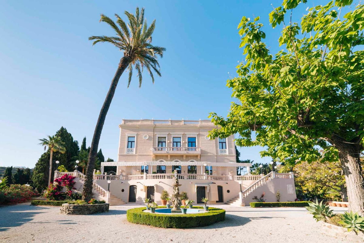 Casa de los Bates, Spanien