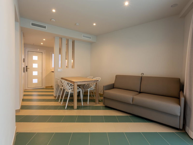 Apartamentos Sunway Atlanta, Sitges, Spain