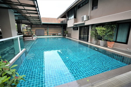 Baan Tanwa - MRT Ratchadapisek, Bangkok, Thailand