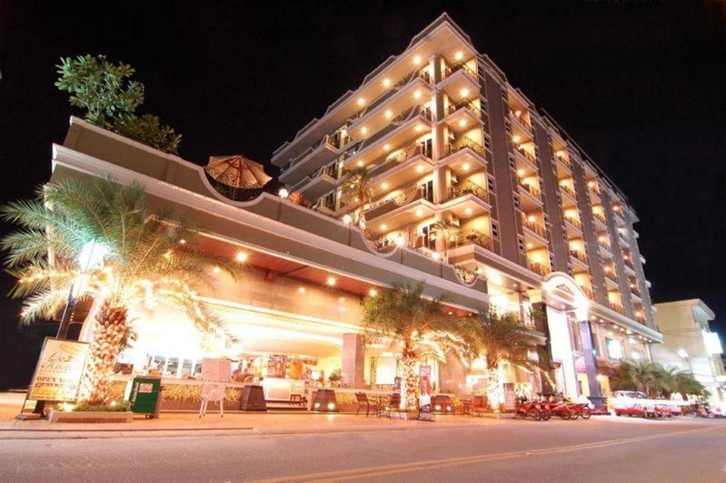 LK Royal Suite, Pattaya Central, Thailand