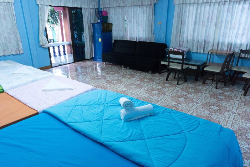 Rak Ban Kerd House, Ko Si Chang, Thailand