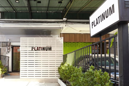 Platinum Deluxe Shopping Apartments, Bangkok, Thailand