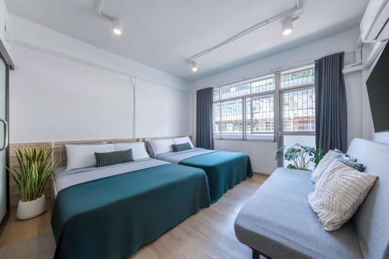 Platinum Deluxe Shopping Apartments, Bangkok, Thailand