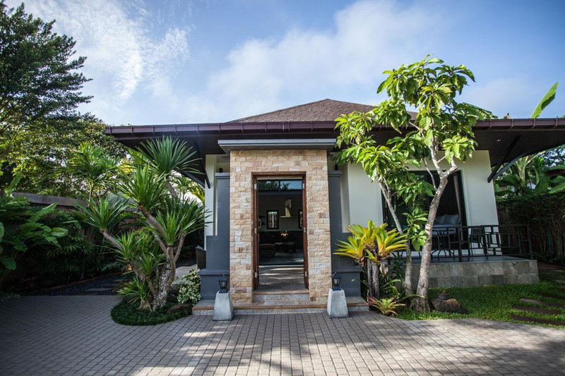Baan Pinya Cosy One Bedroom Executive Bungalow, Ao Nang Beach, Thailand
