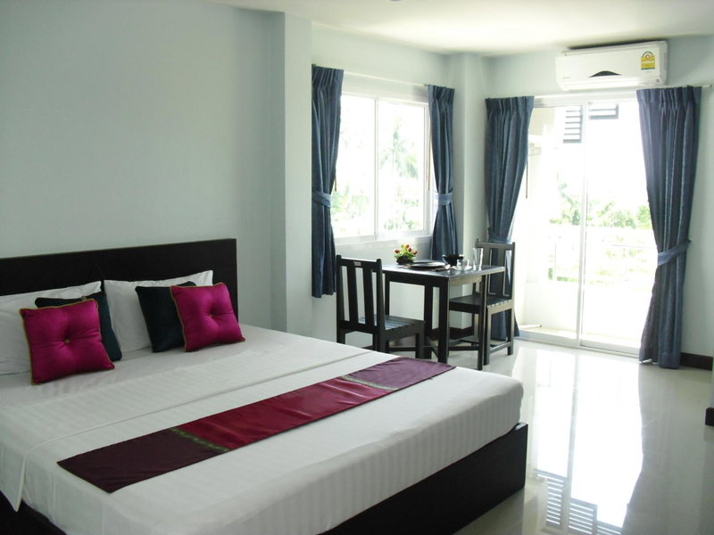Raya Rawai Place, Rawai Beach, Thailand