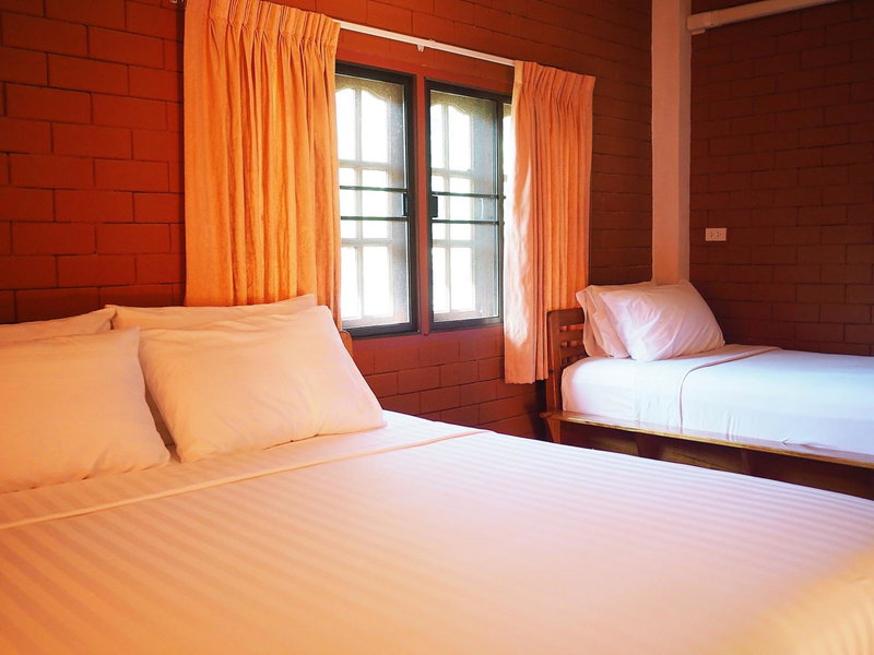 Saen Kam Resort, Ban Tham, Thailand