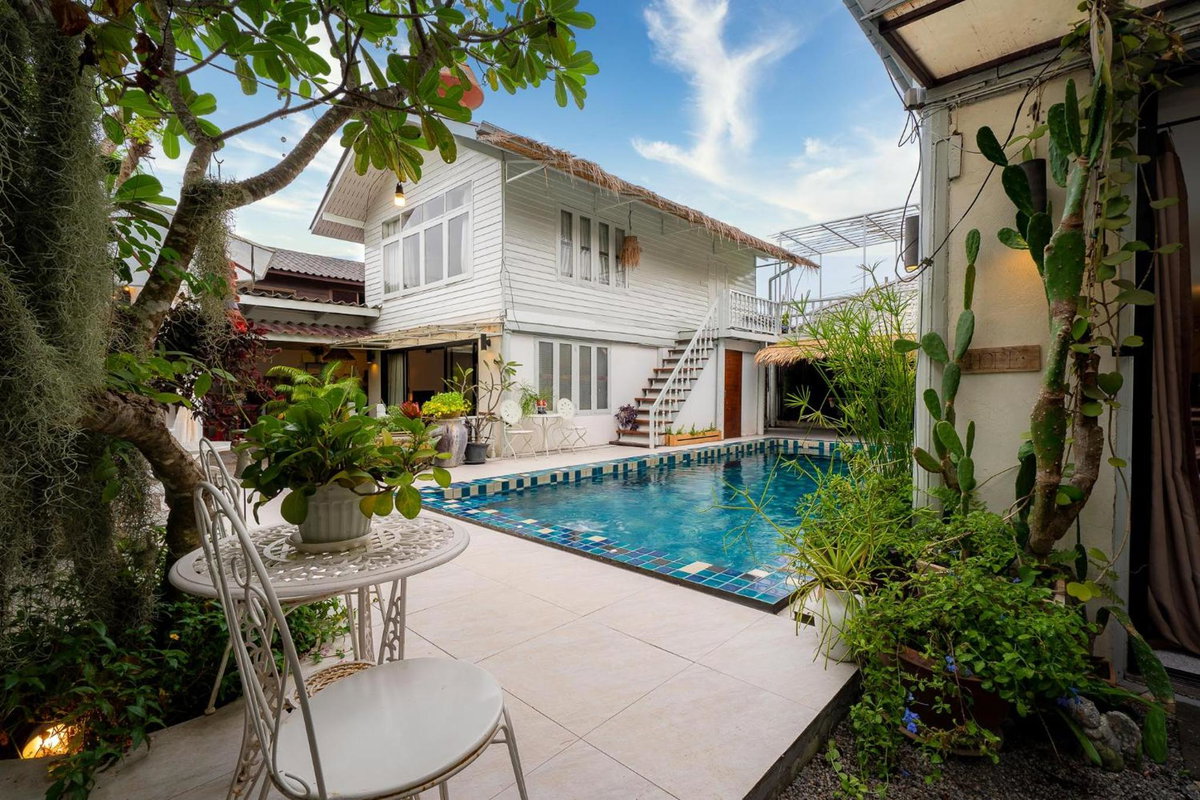 Secret garden pool villa, Thailand