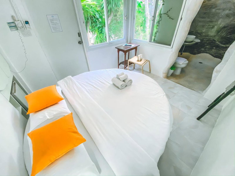 Nern Chalet Beachfront Hotel, Hua Hin, Thailand