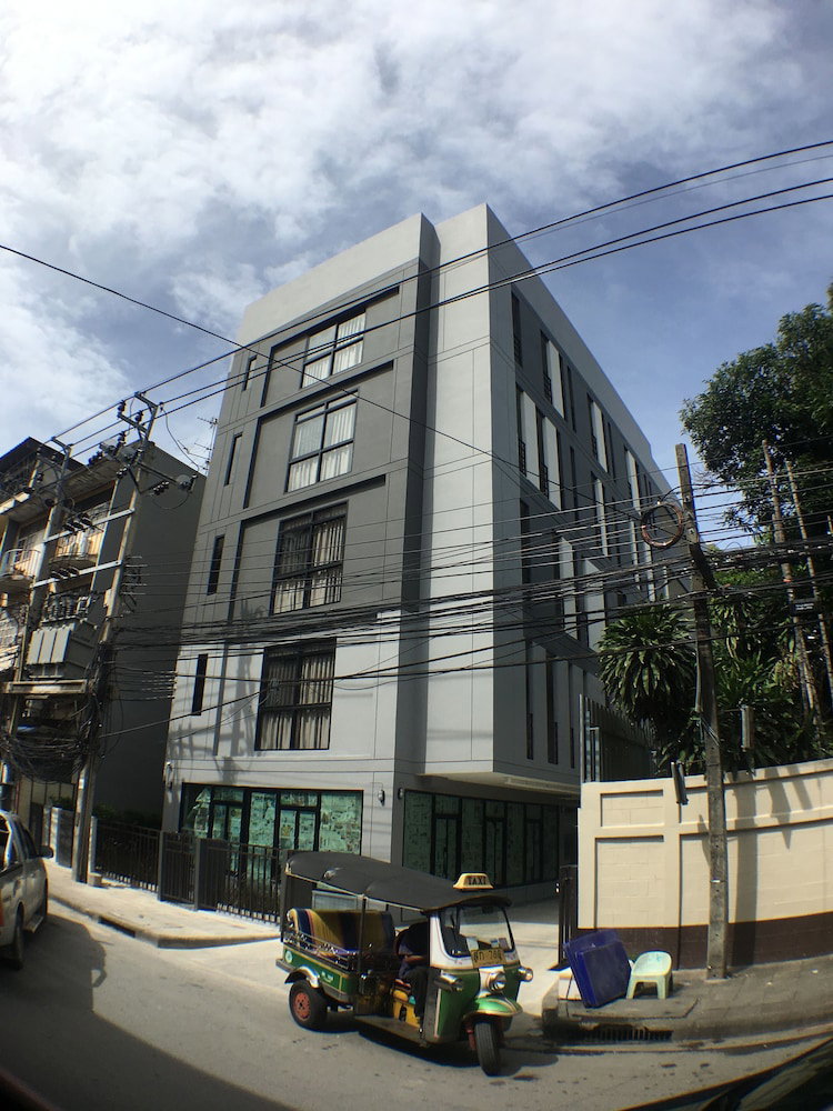 28 Place, Thailand