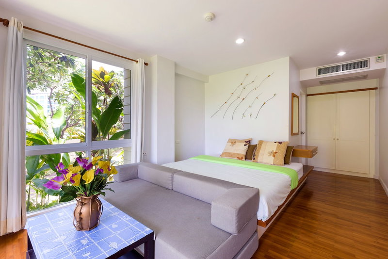 Baan Poolom Beachfront Condominium, Hua Hin, Thailand