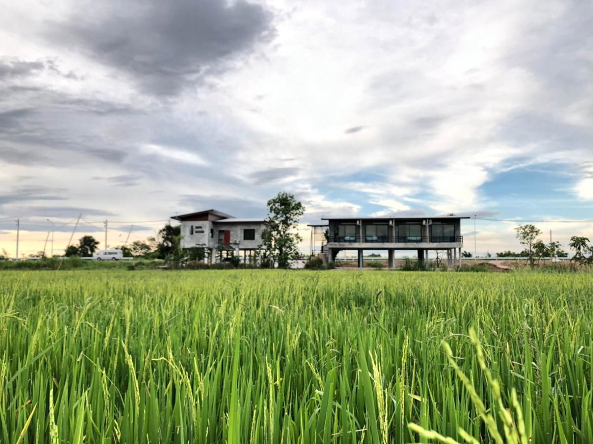 Ban Suweena, Thailand