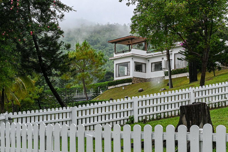 Swiss Valley Hip Resort, Suan Phung, Thailand