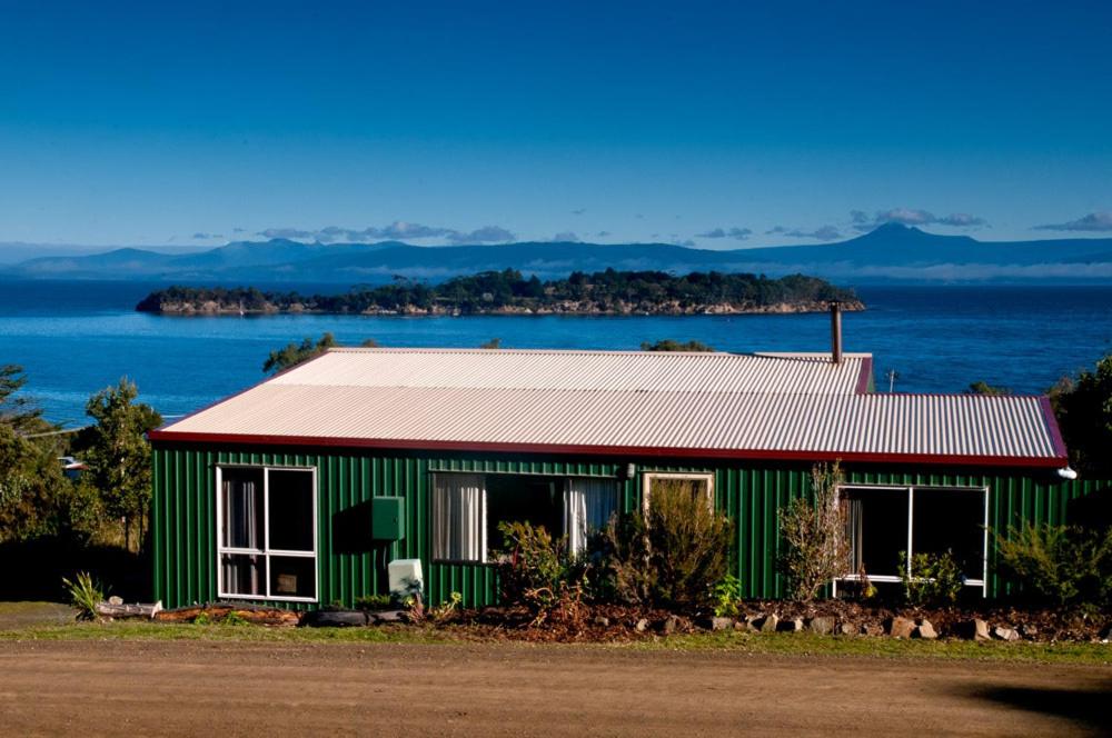 Discover Bruny Island Holiday Accommodation, Australia