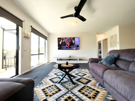 Oceanic on Thompson Apartments, Cowes, Australia