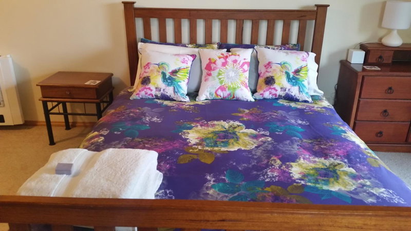 Beezneez B&B, Orford, Australia