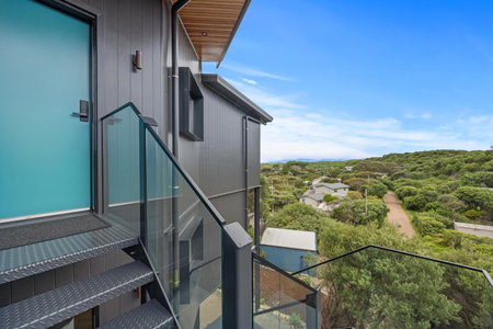 Beach Escape Penthouse 2 Bdr Apartment, Sandy Point, Australia