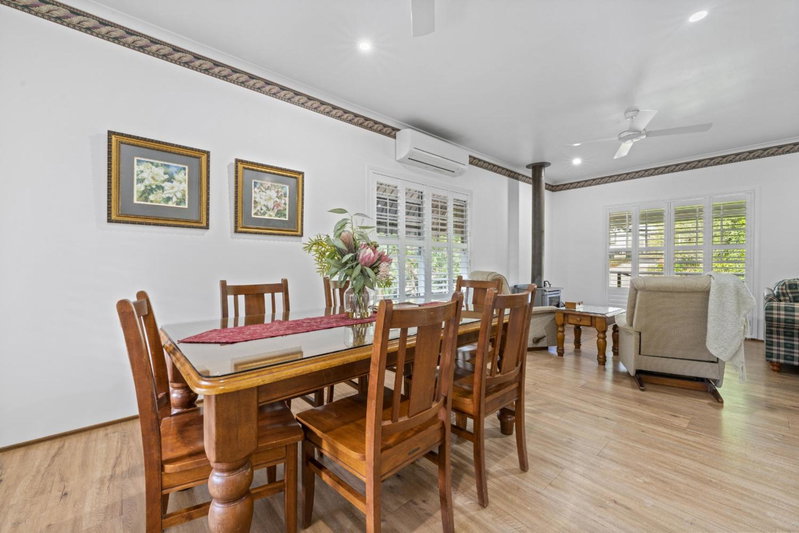 Birds 'n' Bloom Cottages, Yungaburra, Australia