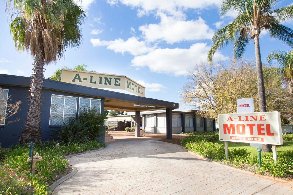 A Line Motel, Australia