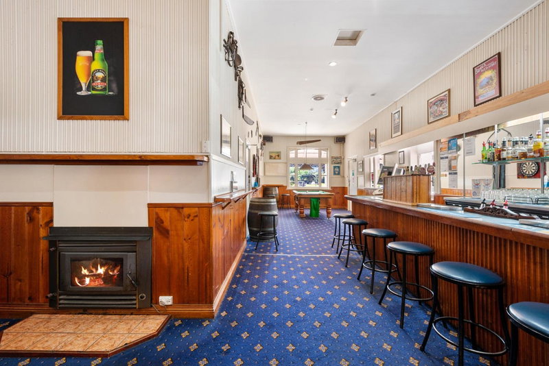 Empire Hotel Queenstown, Queenstown, Australia