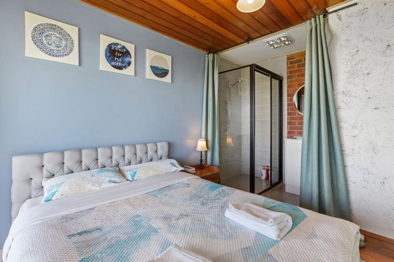 Apollo Panorama Guesthouse, Apollo Bay, Australia