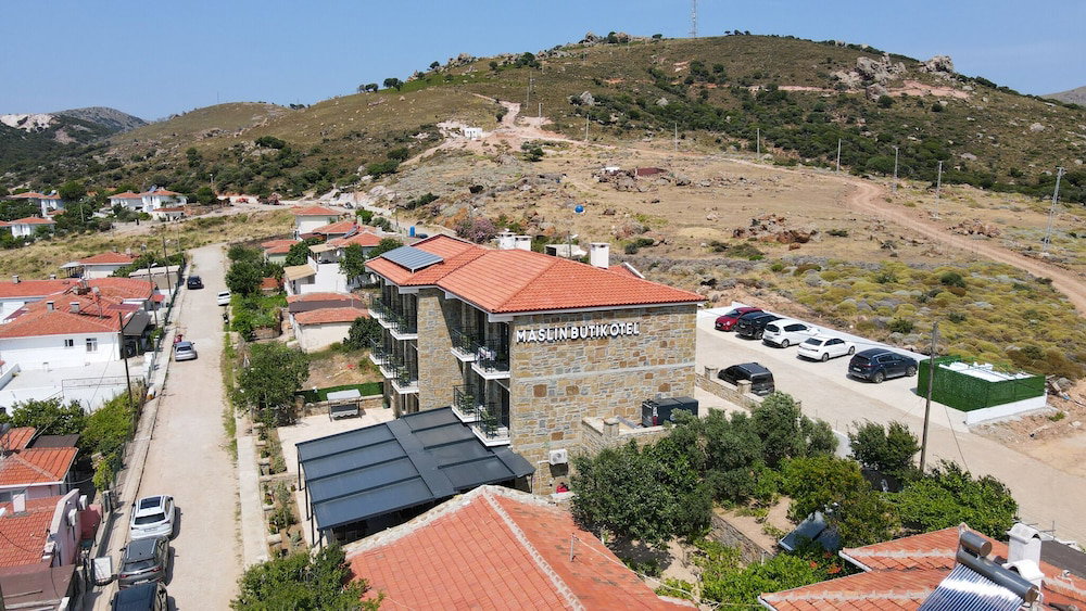 Maslin Otel, Turkey