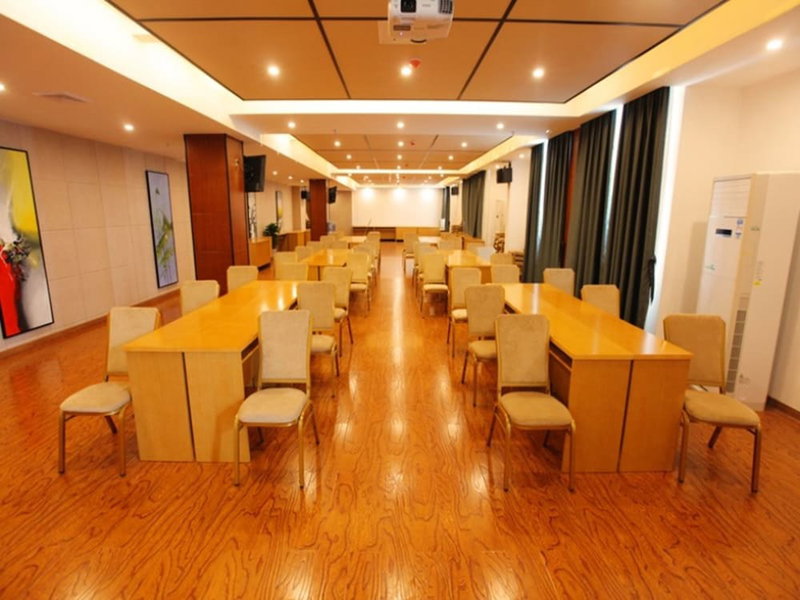 GreenTree Inn BoZhou Qiaocheng District Yidu International Hotel, Bozhou, China