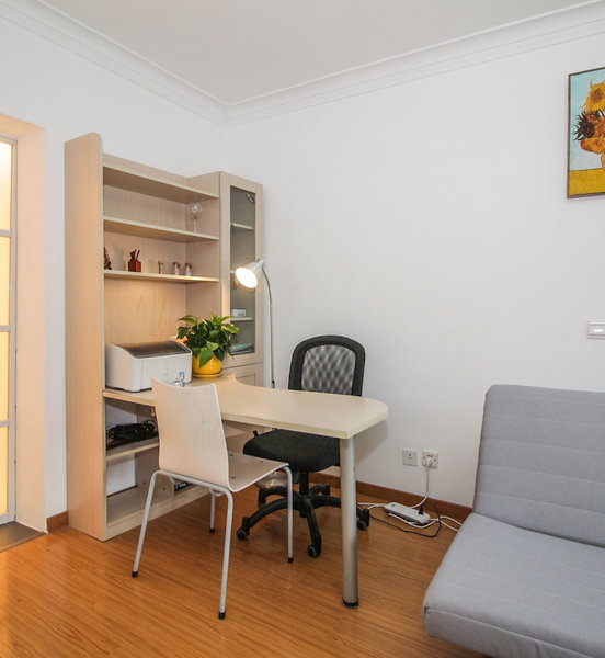 iFamily Apartment Hongfeng Branch, Shanghai, China