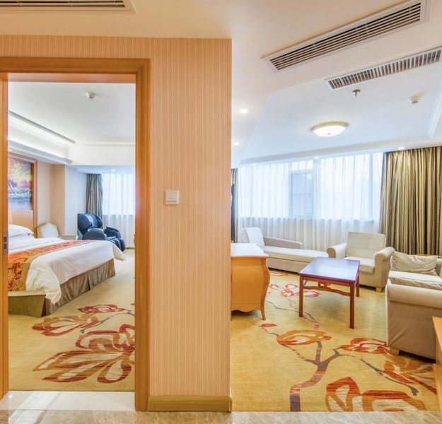 Vienna Hotel - Guilin Jichang Road Rongshan, Guilin, China