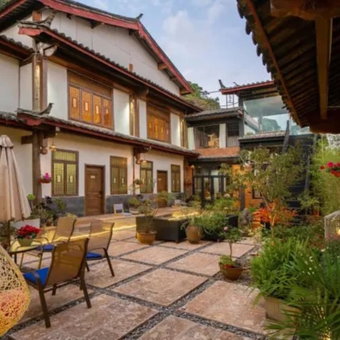 Floral Hotel Limaroonthai shuhe, Lijiang, China