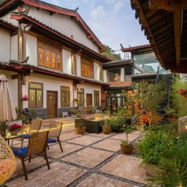 Floral Hotel Limaroonthai shuhe, Lijiang, China