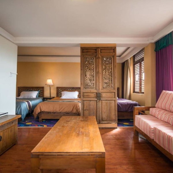 Floral Hotel Limaroonthai shuhe, Lijiang, China