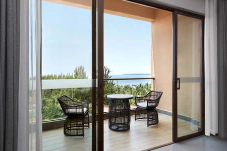 Sheraton Maoming Romantic Beach Resort, Maoming, China
