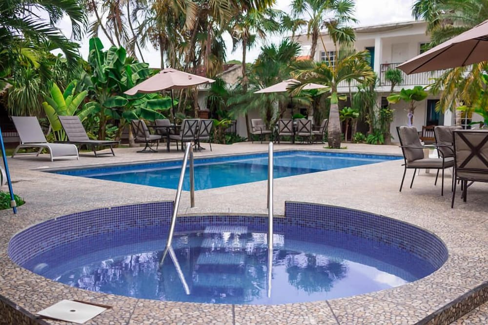 Hotel Henry Inn, Mexico