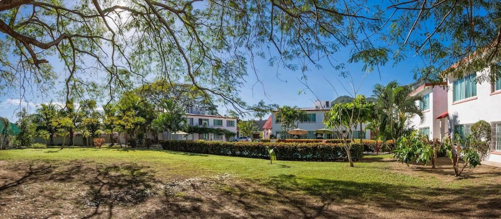Hotel Parotas Manzanillo, Mexico