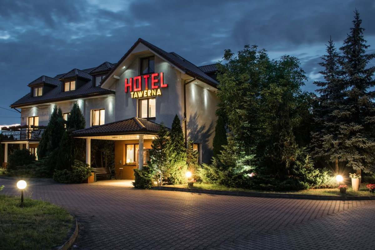 Hotel Restauracja Tawerna Gliwice - duży parking gratis, Poland