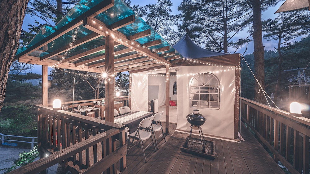 Couplestar in Forest Glamping, South Korea